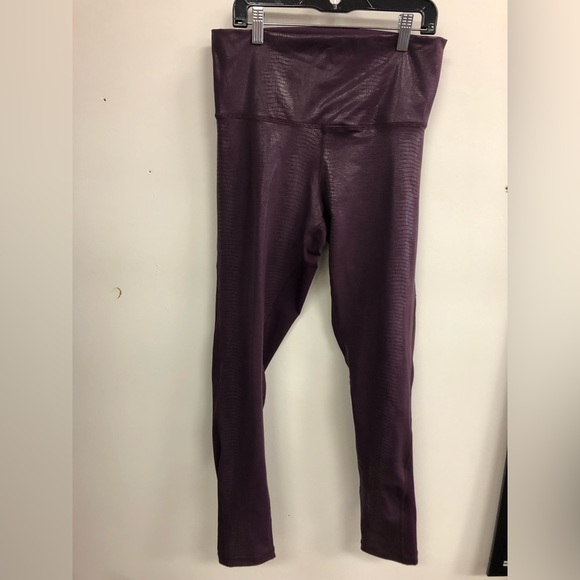 DYI YOGA LEGGING NWTin size large - Picture 4 of 6